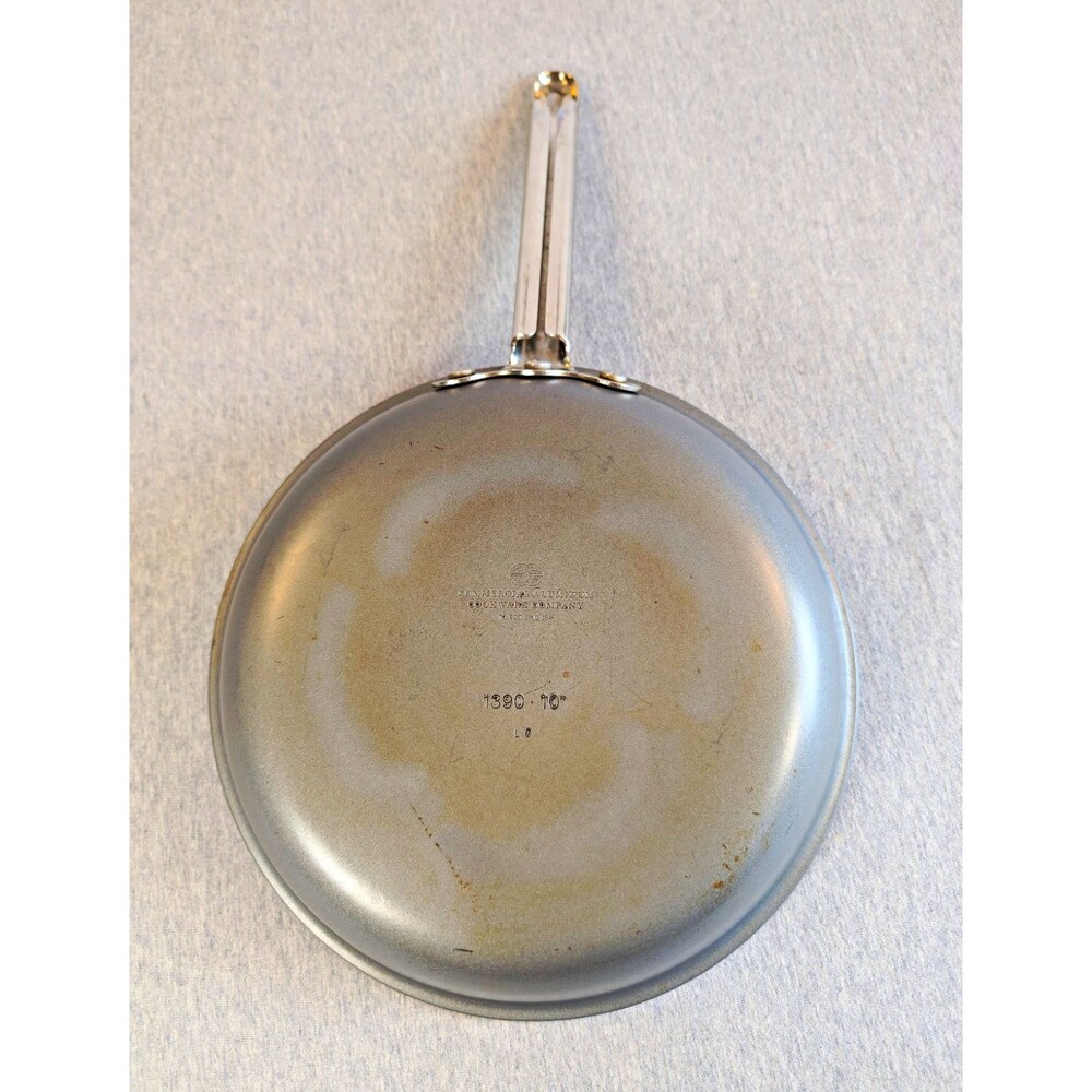 Commercial Aluminum Cookware Co 10in Non-Stick Aluminum Frying Pan 1390